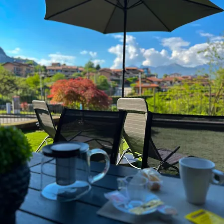 아파트 Casa Camoscio By Maggiore Living